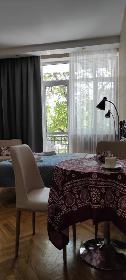 Tranquil Apartment In Vake تبليسي المظهر الخارجي الصورة