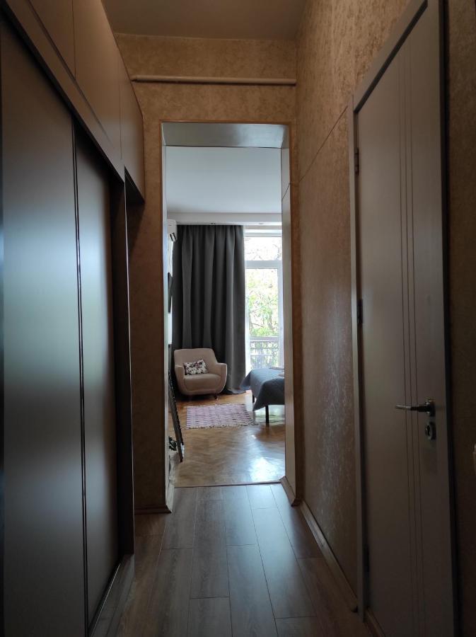 Tranquil Apartment In Vake تبليسي المظهر الخارجي الصورة